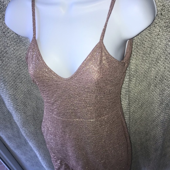 PrettyLittleThing mauve/gold glitter bodycon dress - Picture 3 of 6